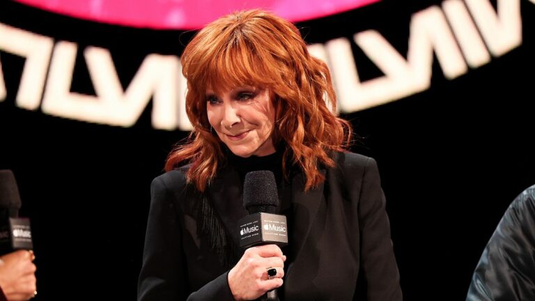 Fact Check: Rumor Alleges Reba McEntire Faces 'Serious Charges' and Asked for Prayers Regarding Fox News Lawsuit. Here's the Truth