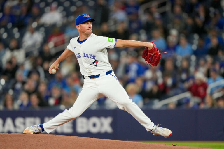 Blue Jays’ Chris Bassitt returns to form in win; notes on Manoah, Romano and more