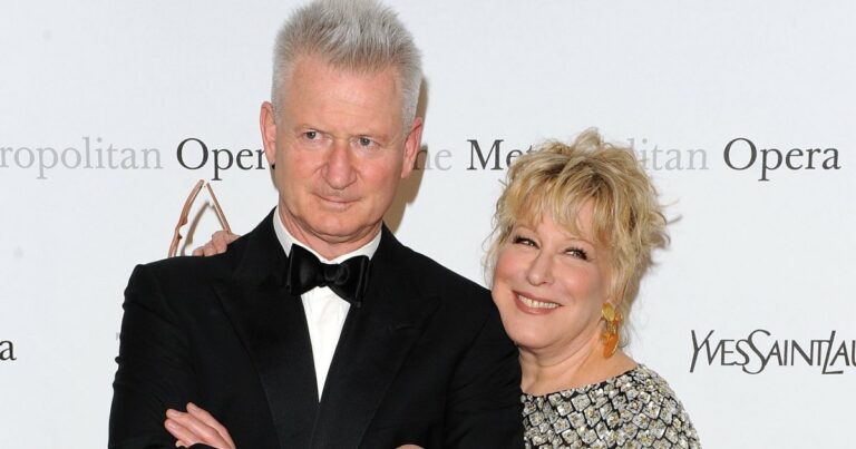 Bette Midler Hasn't Slept in Same Bedroom as Her Husband for 40 Years