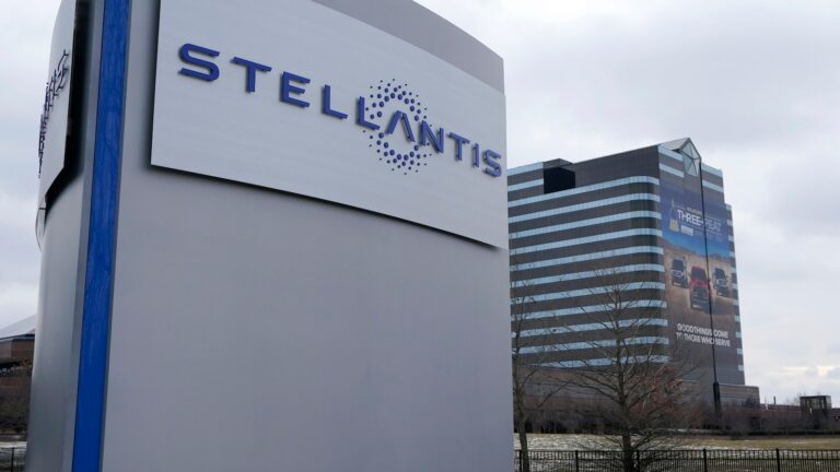 Stellantis tells owners of over 24,000 hybrid minivans to park outdoors due to battery fire risk