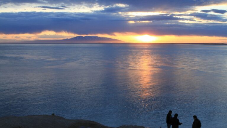 US judge suspends Alaska Cook Inlet lease, pending additional environmental review