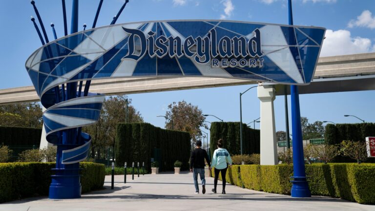 Disney reaches tentative agreement with California theme park workers