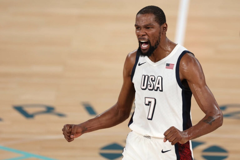 Kevin Durant lobs comebacks on social media at 5 a.m. hours after come-from-behind win over Serbia