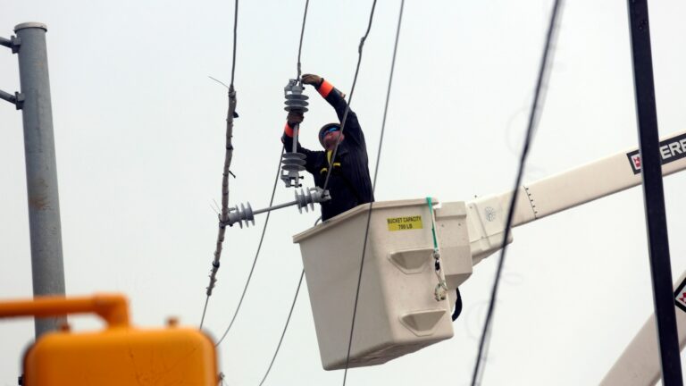 Texas launches new investigation into Houston's power utility following deadly outages after Beryl