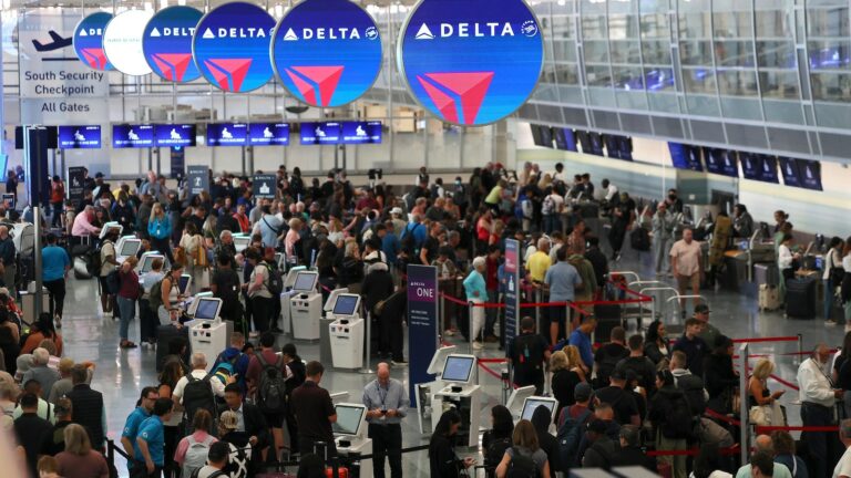 Delta facing class action lawsuit over tech outage; customers seeking refunds