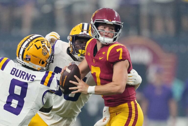 USC tops LSU as Miller Moss outduels Garrett Nussmeier in battle of breakout QBs