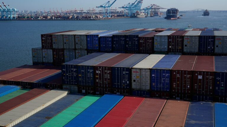 Ports seek order to force dockworkers to bargaining table as strike looms at East and Gulf ports