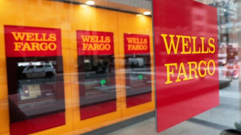 Newly freed from federal restrictions, Wells Fargo agrees to shore up crime risk detection