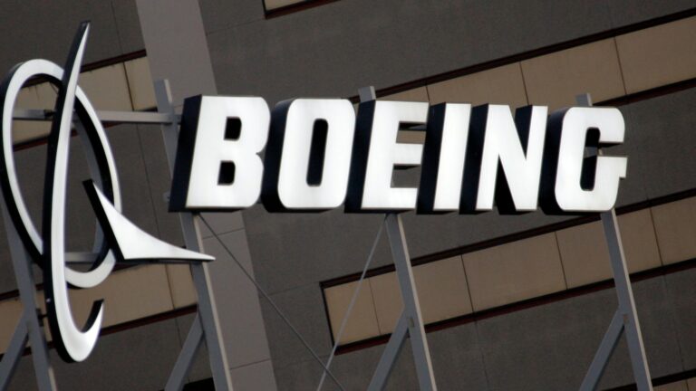 Boeing says it has a deal to avoid a strike by more than 30,000 machinists