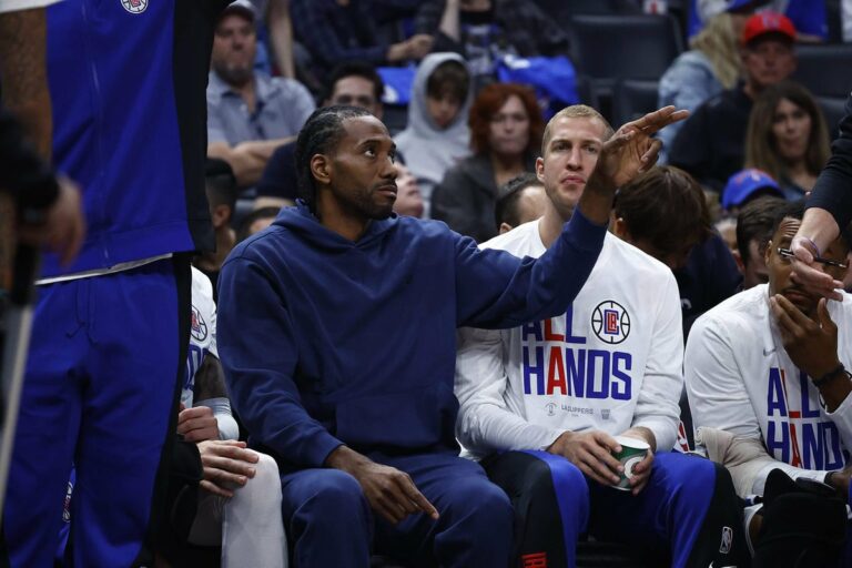 Former Clippers trainer sues team, says Kawhi Leonard subjected to illegal medical treatment