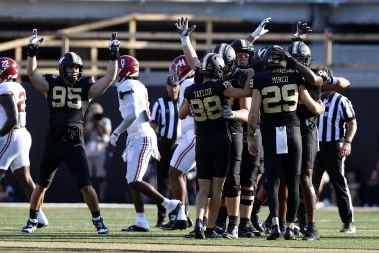 No. 1 Alabama trails Vanderbilt at halftime: Commodores taking advantage of Tide's mistakes