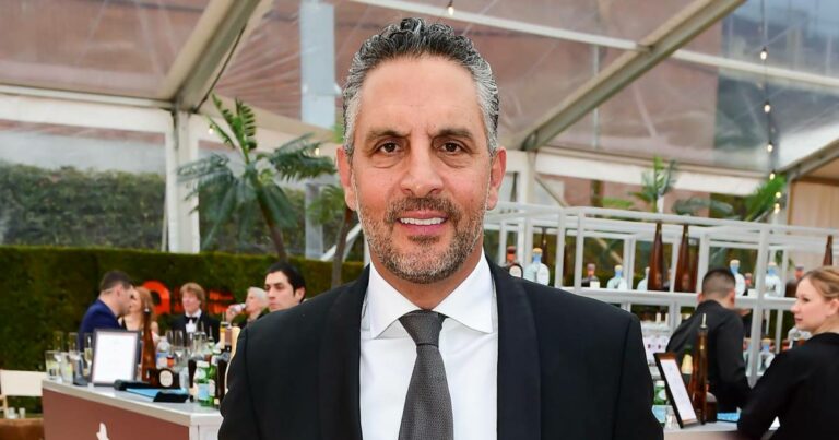 Mauricio Umansky Is ‘Not Serious' With Model Klaudia K After PDA Pics