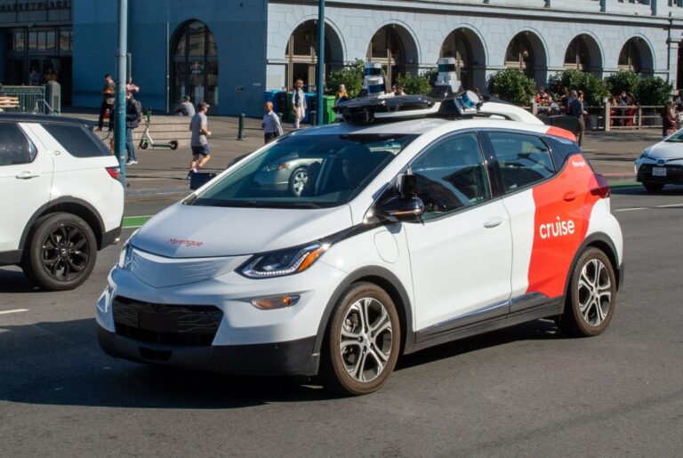 GM is giving up on Cruise robotaxis, pivots to personal autonomous vehicles