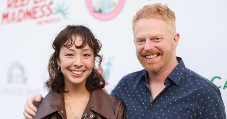 Jesse Tyler Ferguson Jokes 'Modern Family' Daughter Sends Him to 'Voicemail'