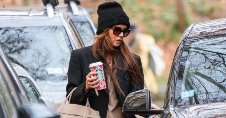 Copy Katie Holmes's Rich Mom Coat Style With This $70 Lookalike