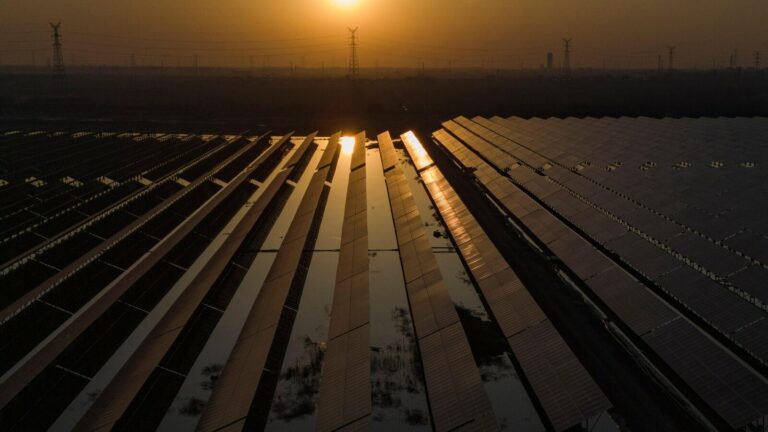 US hikes tariffs on imports of Chinese solar wafers, polysilicon and tungsten products