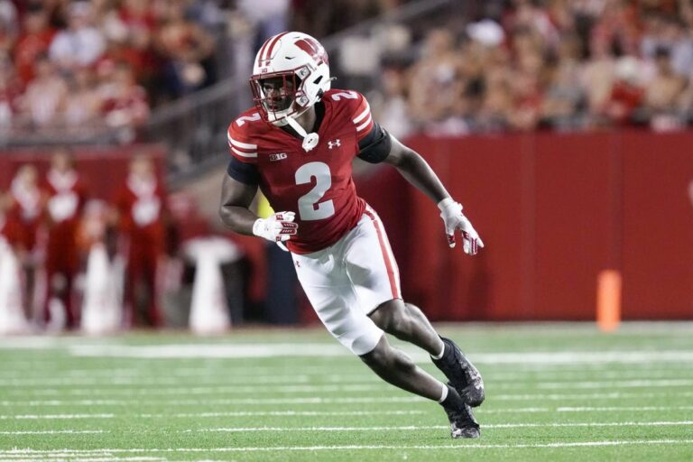 Wisconsin cornerback Ricardo Hallman to return for fifth season with the Badgers